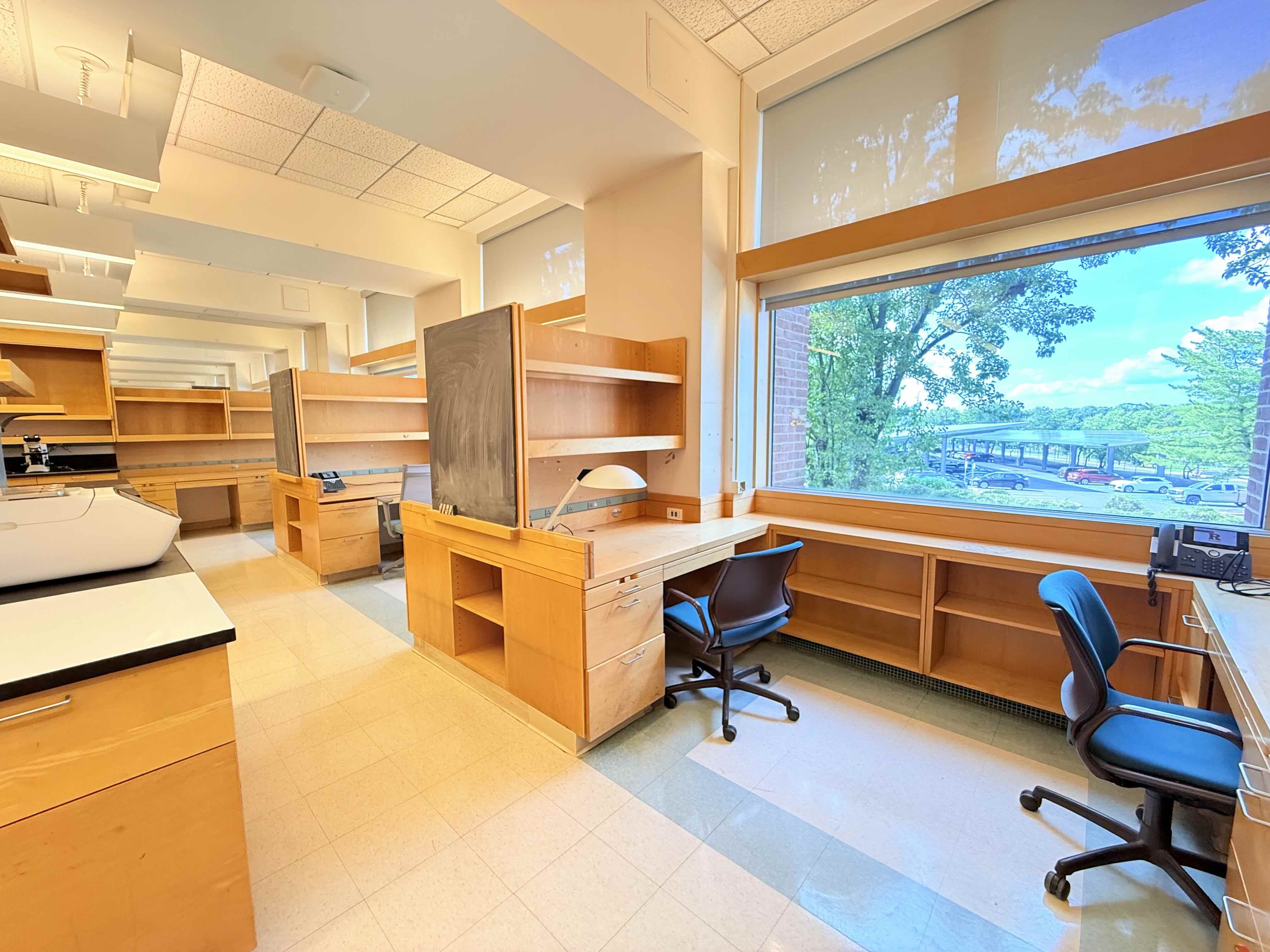 Lyu Lab laboratory seating